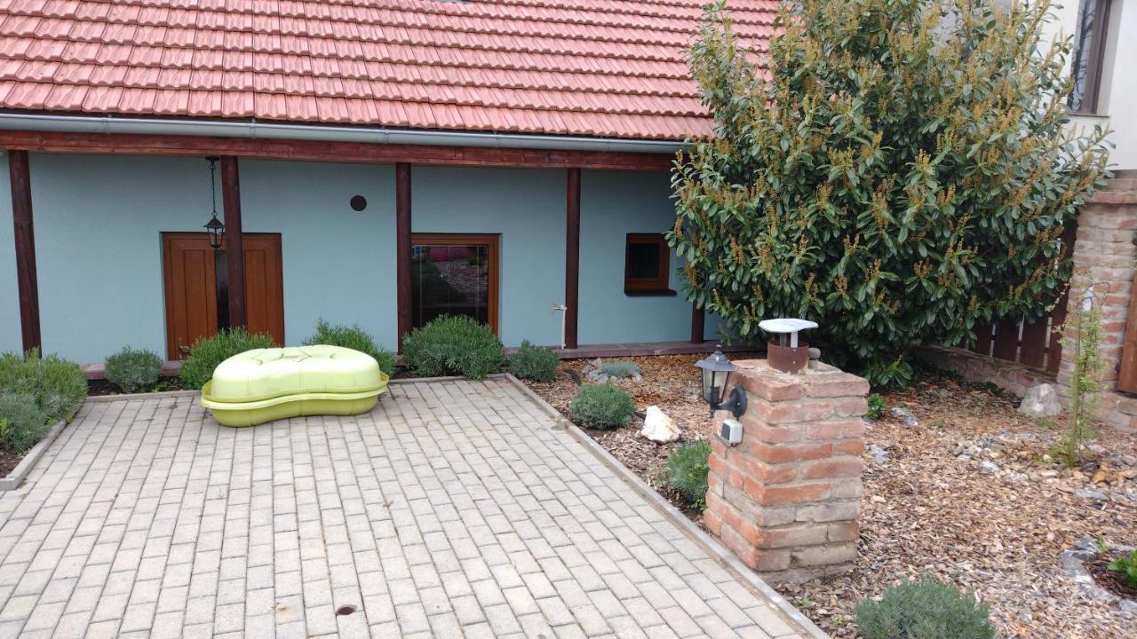 Sklipek V Agati Apartment Drnholec Exterior foto